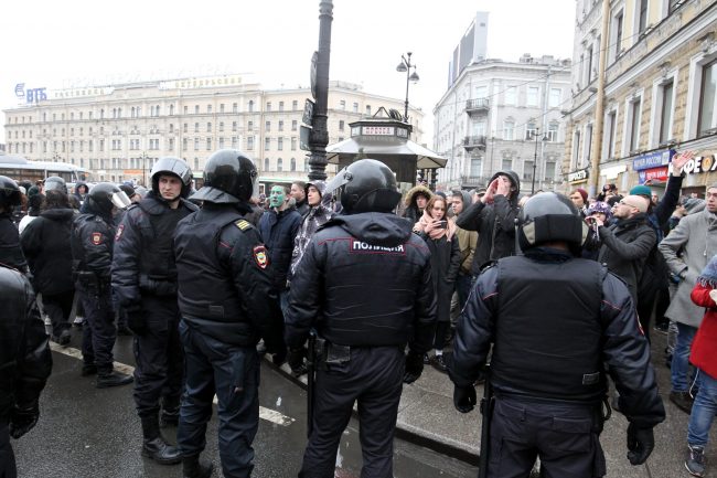 полиция омон задержание оппозиция площадь восстания