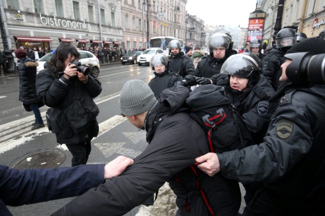 оппозиция митинг марш шествие невский проспект задержание полиция омон Александр Петросян онвамнедимон