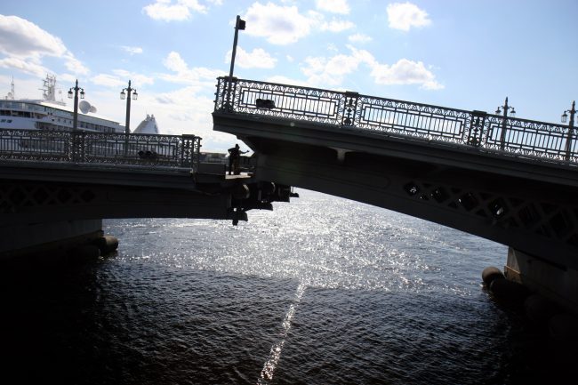 благовещенский мост лейтенанта шмидта реконструкция