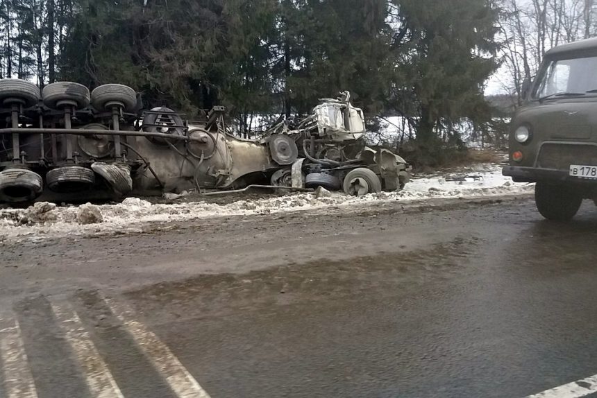 грузовики авария дтп столкновение трасса нарва а-180 волосовский район ленобласти