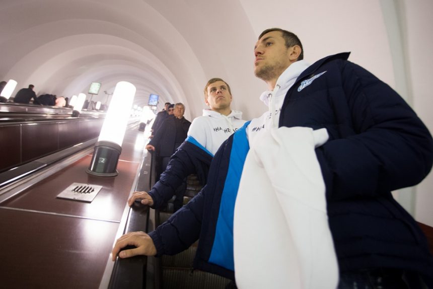дзюба в метро теракт почтил память