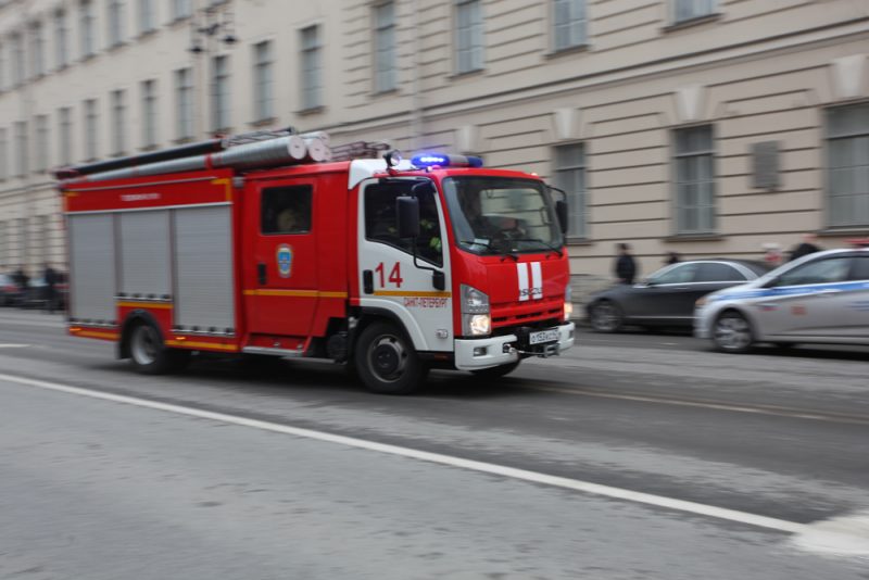 пожарные мчс теракты взрывы в метро петербурга