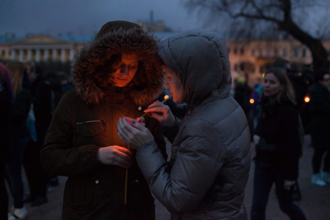 марсово поле акция памяти жертв теракта взрыва в метро