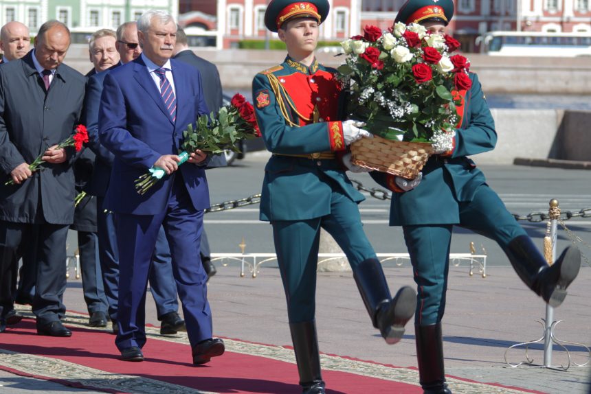 день города возложение цветов медный всадник георгий полтавченко