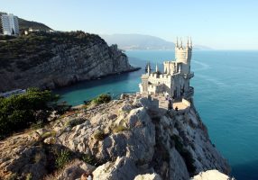 Крым замок Ласточкино гнездо туризм курорты южный берег крыма