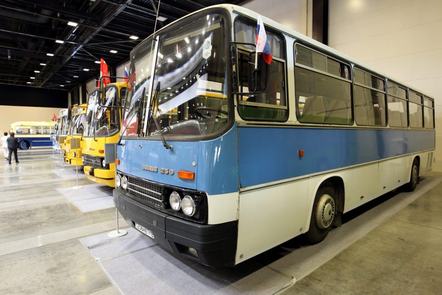 ретроавтобус икарус ikarus