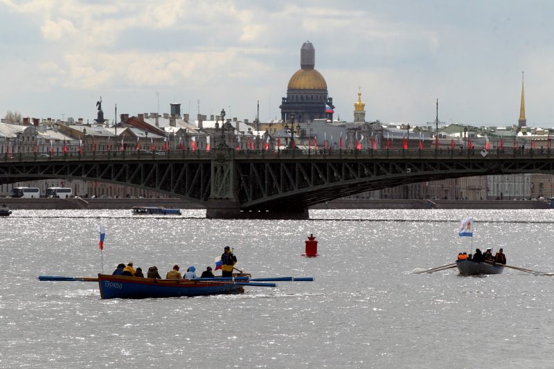 День Победы Нева Троицкий мост шлюпочный парад