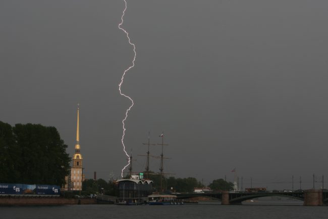 С 20 по 22 июня в Петербурге и Ленобласти будут идти дожди с сильным ветром