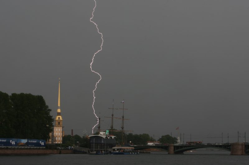 гроза молния дождь погода Петропавловская крепость Биржевой мост