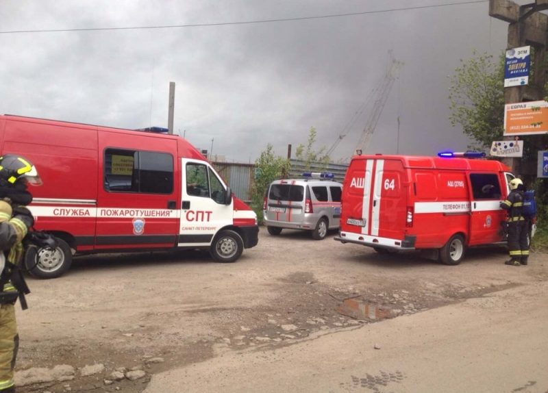 пожар завод Невские краски спасатели пожарные МЧС