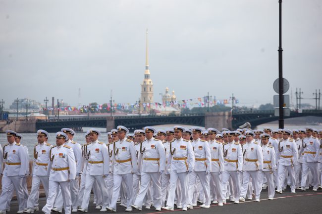 парад день военно-морского флота вмф моряки военные корабли петропавловская крепость