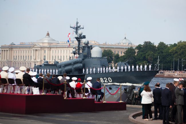 парад день военно-морского флота вмф моряки военные корабли