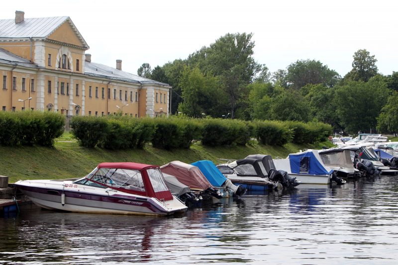 Карповка катера яхты водно-моторный клуб Петроградец