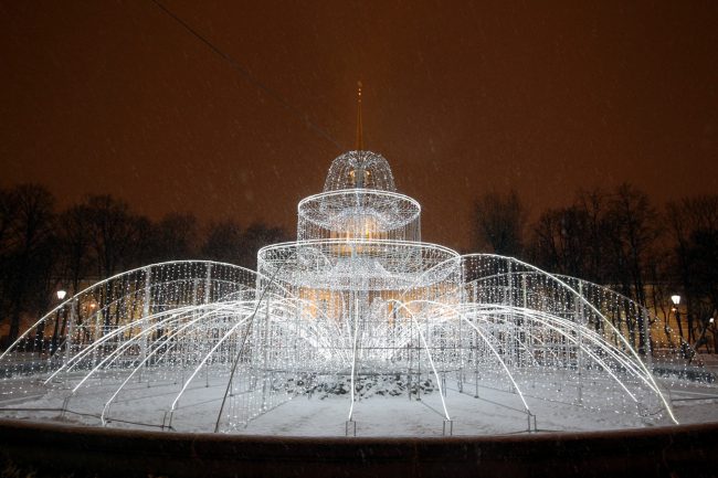 новогоднее оформление световой фонтан Адмиралтейство Александровский сад