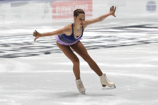 Чемпионат России по фигурному катанию девушки короткая программа