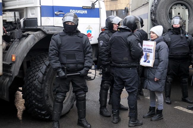 акция протеста забастовка избирателей сторонники Навального оппозиция политика ОМОН полиция