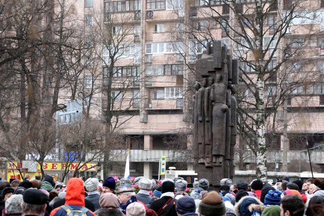 памятник мужеству ленинградцев площадь Мужества