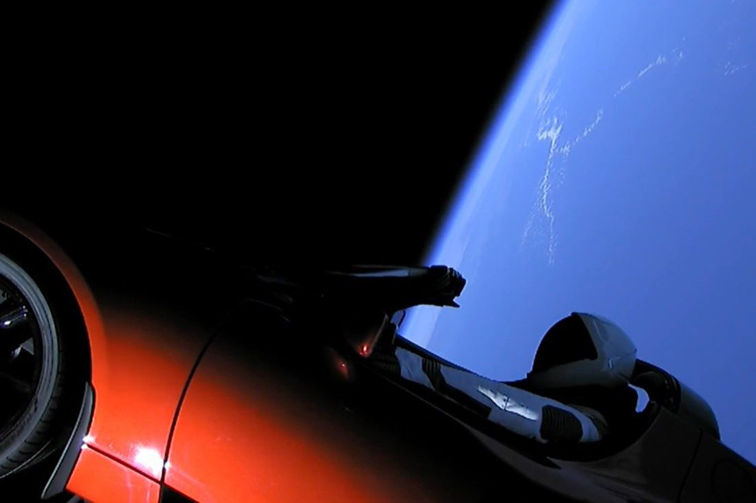 Tesla в космосе тесла