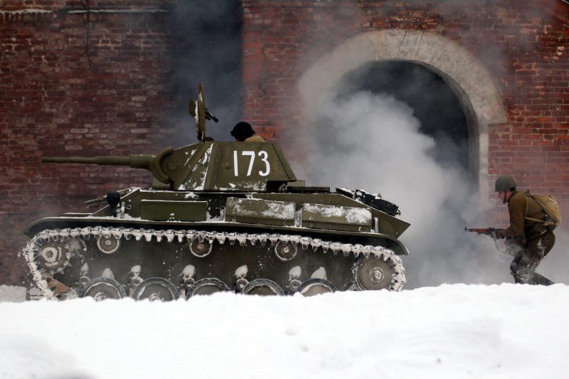 реконструкция Сталинградская битва военная техника танк Красная Армия