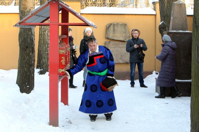 буддизм Сагаалган Дугжууба восточный новый год в дацане Гунзэчойнэй гороо барабаны хурдэ лама