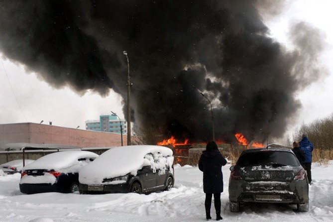 пожар в автосервисе улица Тамбасова 5