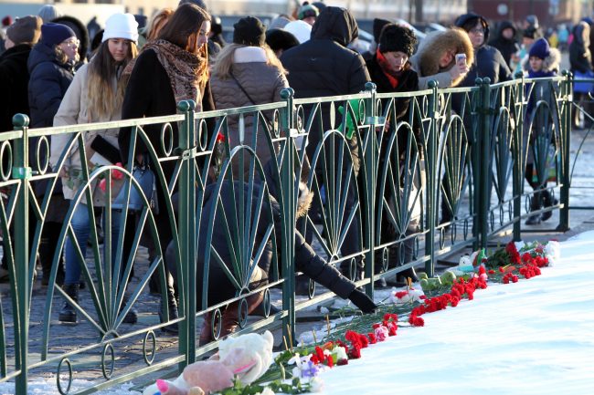 акция памяти погибших при пожаре в Кемерово Дворцовая площадь