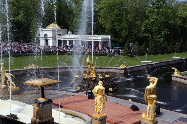 праздник открытия фонтанов ГМЗ Петергоф