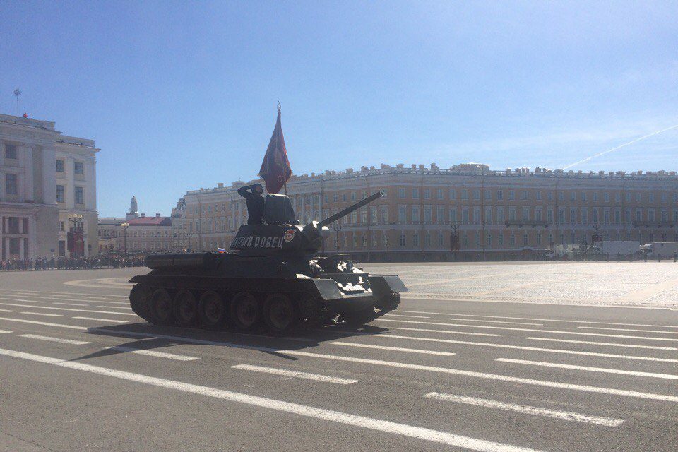 HPJeo6pshs4 танк т-34 парад день победы