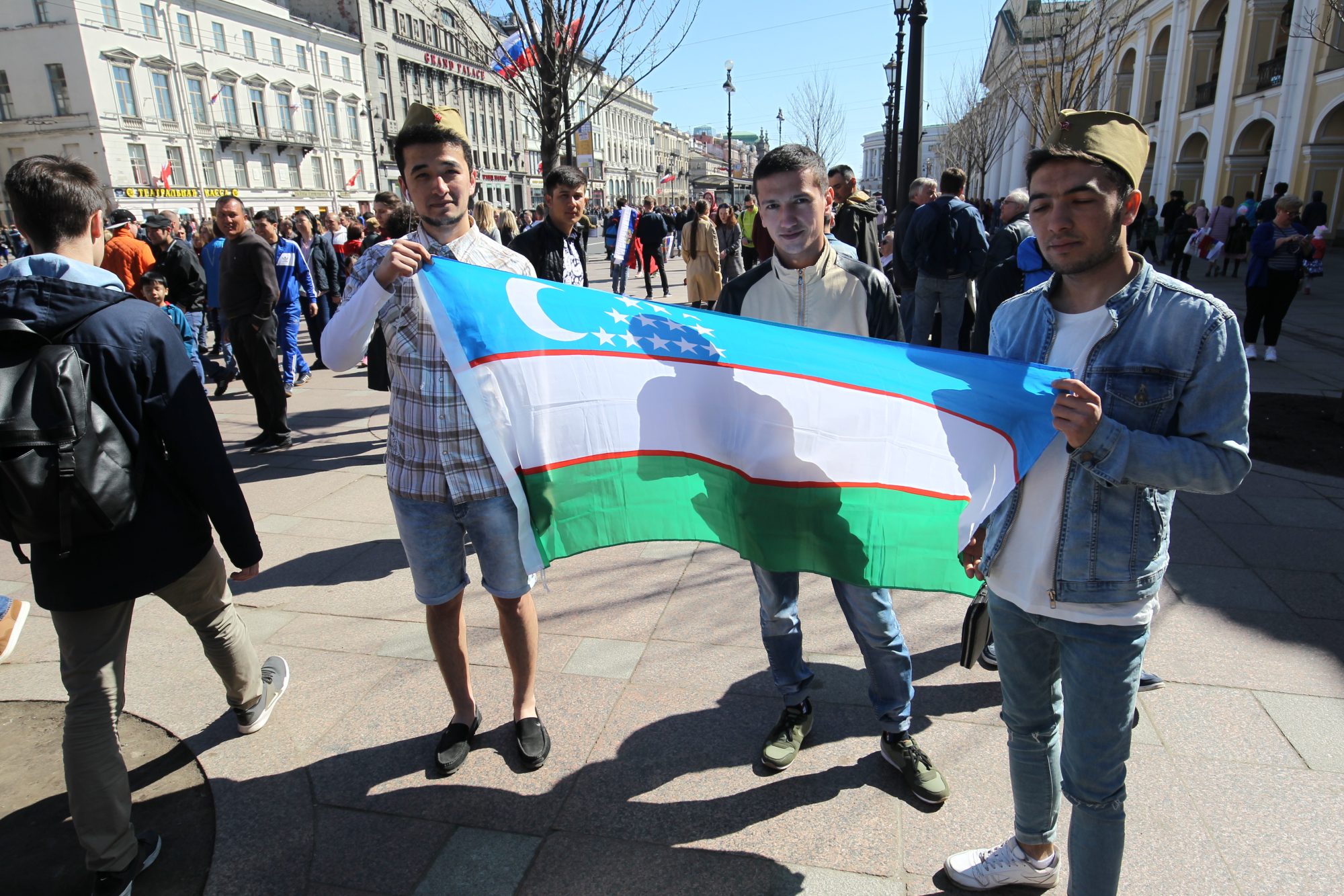 День Победы опрос узбеки флаг Узбекистана