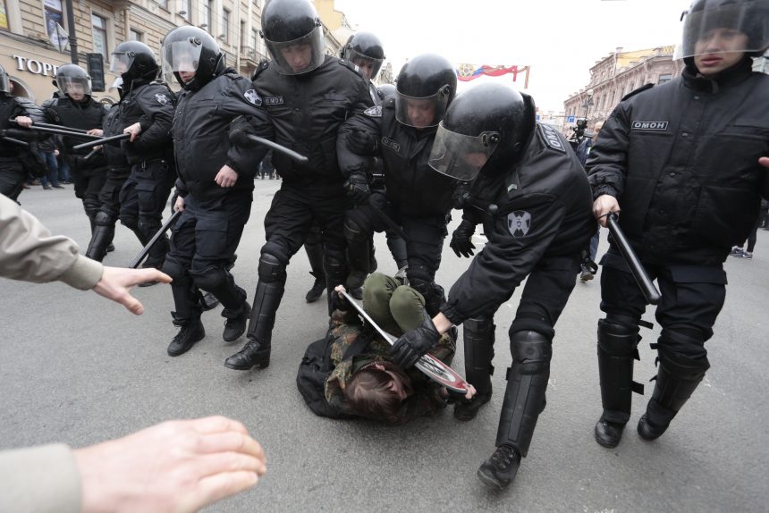 он нам не царь, навальный, путин, акция