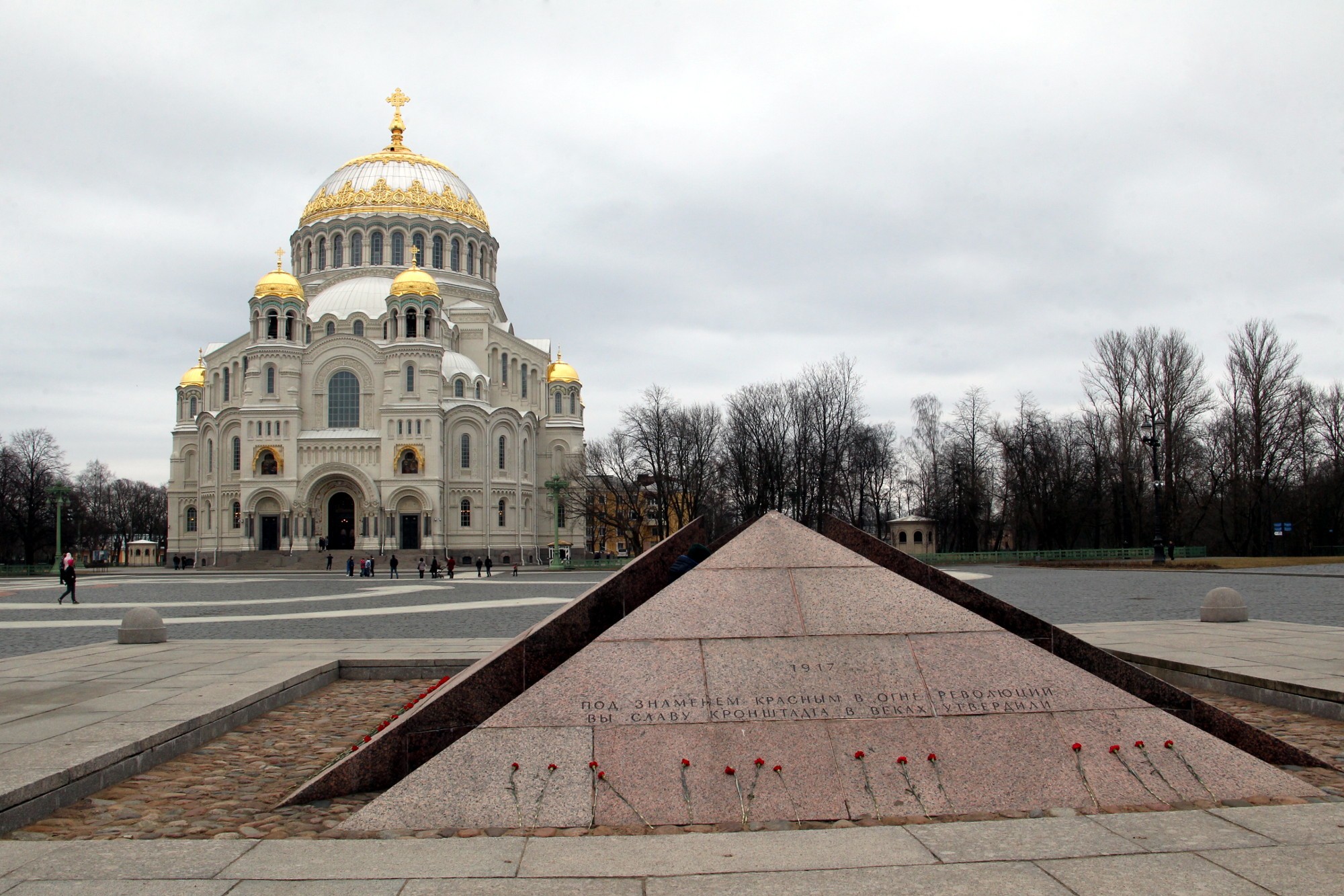 Кронштадт перекрыли