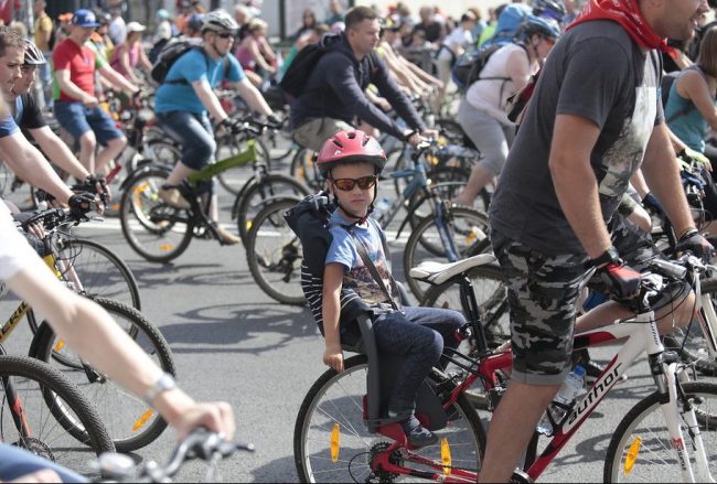 велосипед велопарад ребенок день города