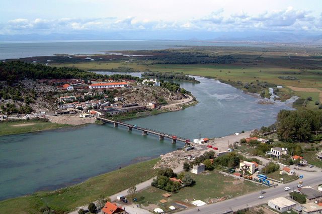 Шкодер Албания