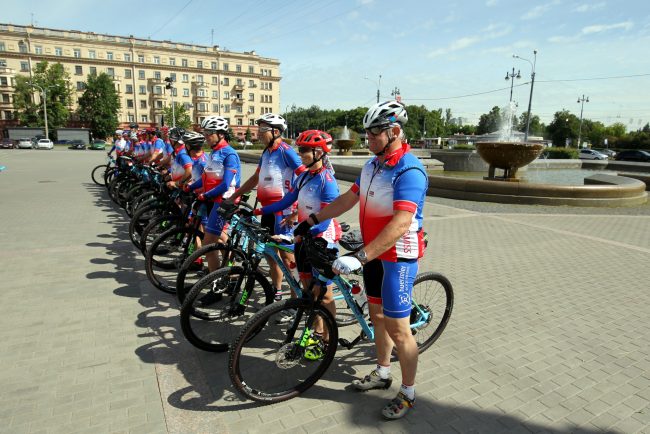 велосипедисты велопробег Петербург - Владивосток