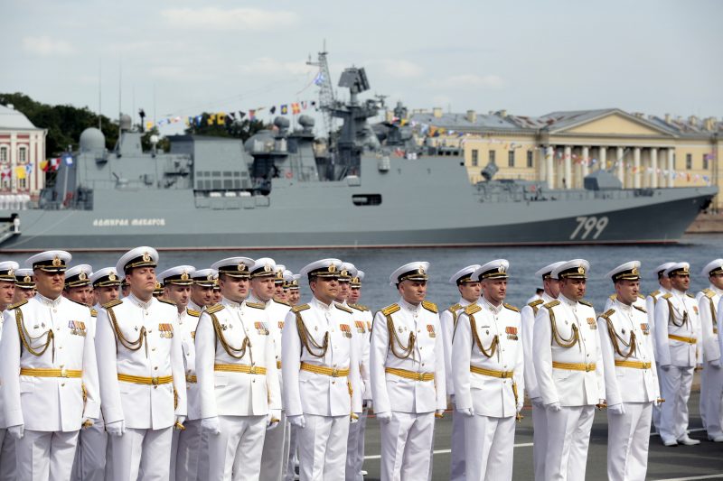 репетиция главного военно-морского парада день ВМФ моряки корабли фрегат Адмирал Макаров