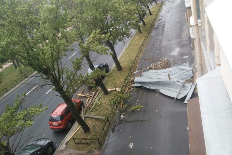упала крыша падение кровля обвал