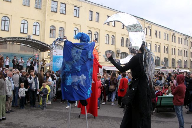 фестиваль живые улицы маскарад карнавал ходули