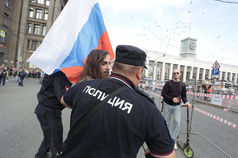 митинг акция протеста задержание задержания навальный против пенсионной реформы пенсионная реформа