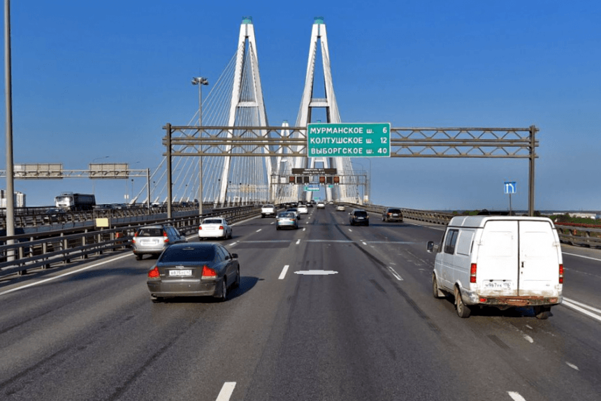 Вантовый Большой Обуховский мост КАД Кольцевая автодорога автомобили