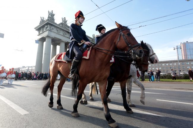 реконструкторы Московские ворота кавалерия лошадь конница