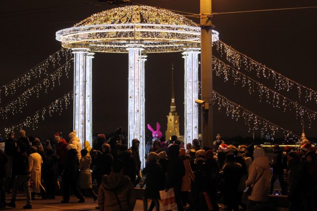 новый год 2019 новогодние праздники Дворцовый мост Петропавловская крепость