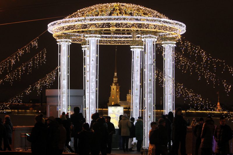 новый год 2019 новогодние праздники Дворцовый мост Петропавловская крепость