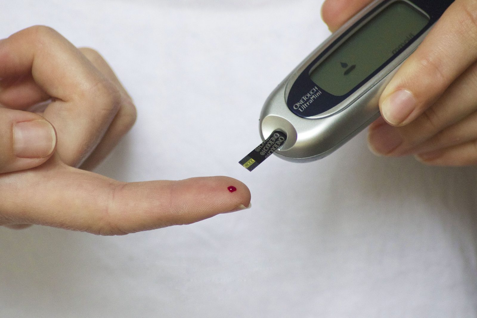 сахарный диабет тест-полоска анализ крови медицина