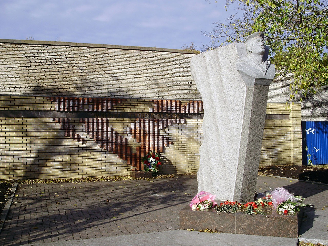 кронштадт, вов, памятник петергофскому десанту