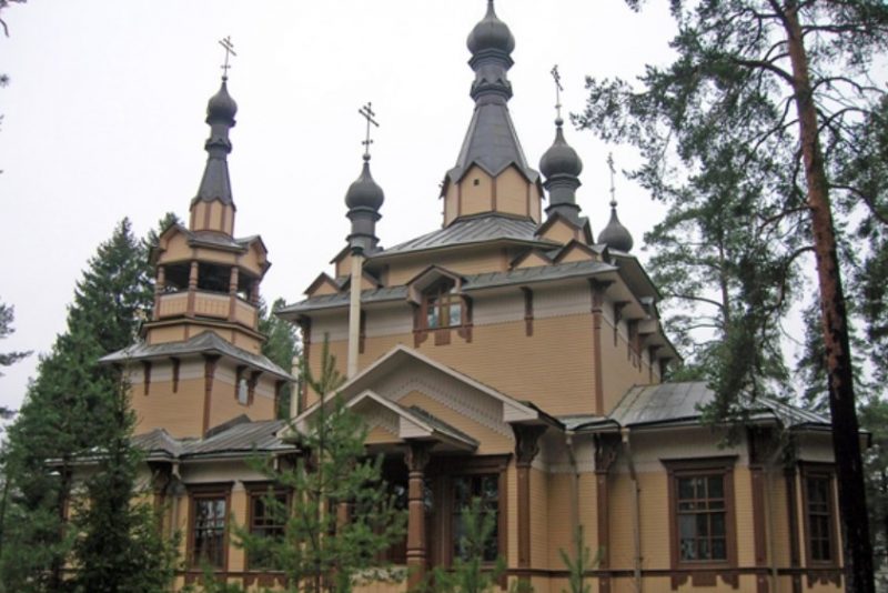 храм серафима саровского песочный церковь