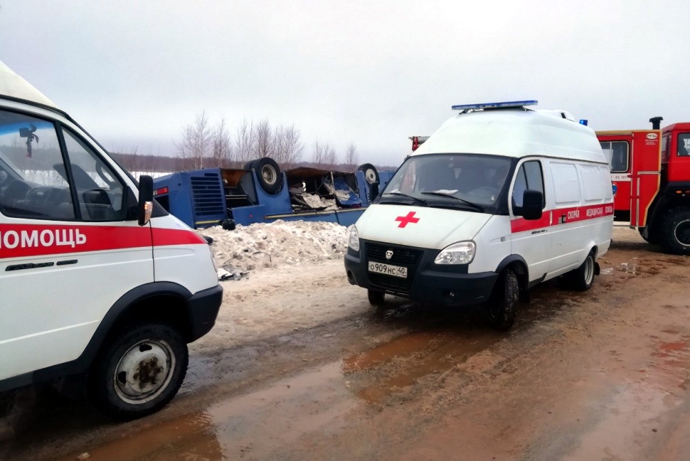 ДТП в Калужской области перевёрнутый автобус