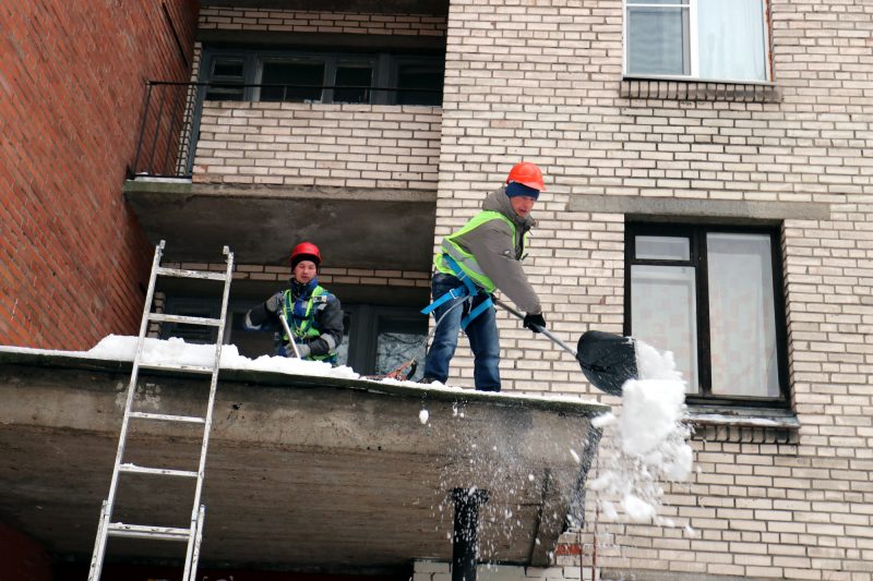 уборка снега промышленные альпинисты