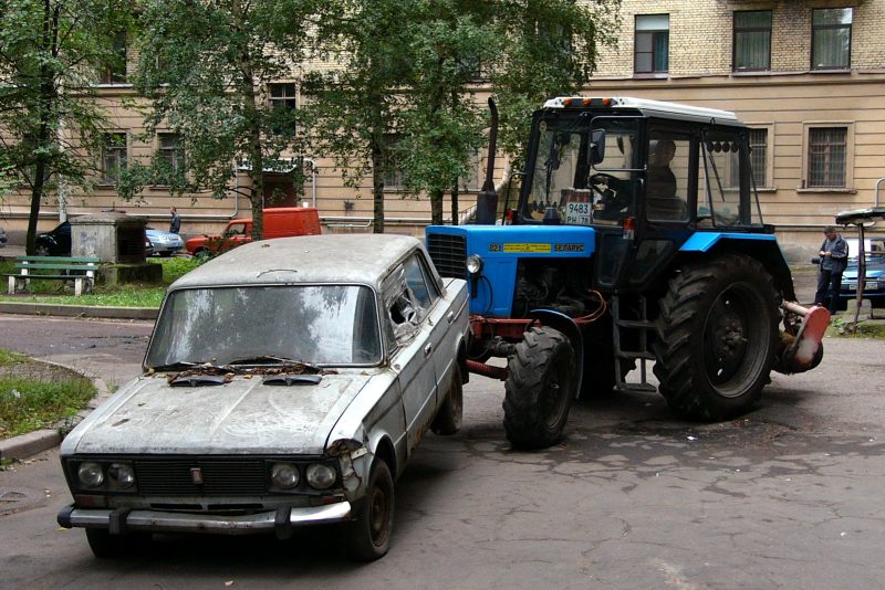 брошенный автомобиль эвакуация
