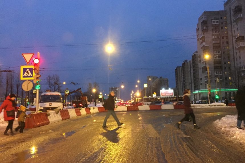 ограничение движения ириновский проспект