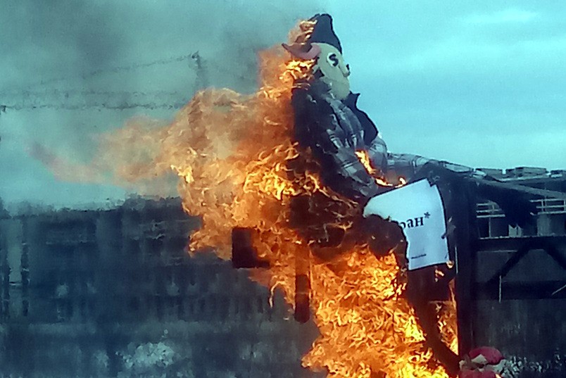 Масленица сожжение чучела чиновника Планетоград застройка пулковских высот